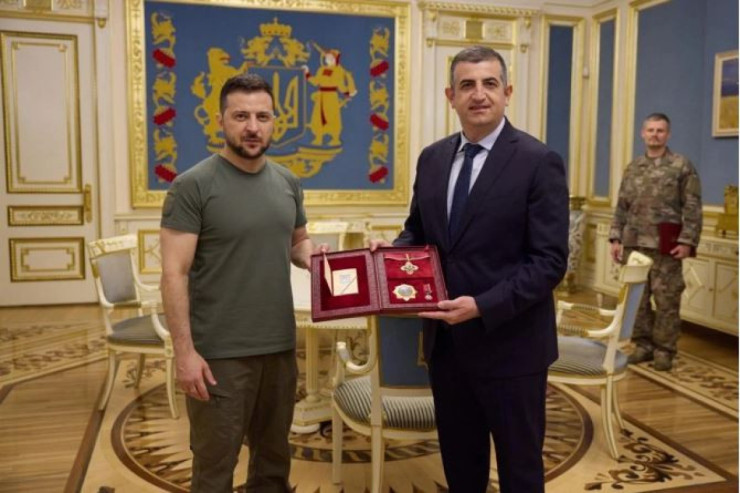 Haluk Bayraktar mükafatlandırıldı
