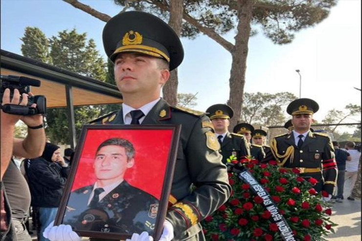 Şəhid Səbuhinin dəfni