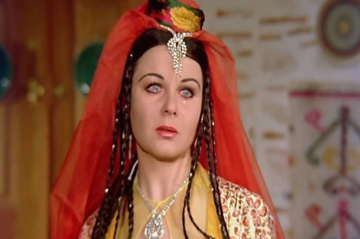 Anası paxıllığını çəkdi, qonşular adına damğa vurdular- Mavi gözlü “erkək Fatma”
