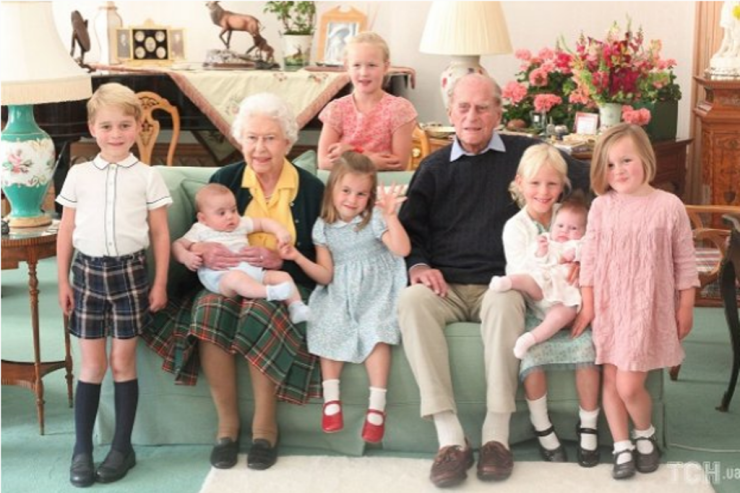 II Yelizavetanın  əvvəllər dərc olunmamış   şəkli yayıldı