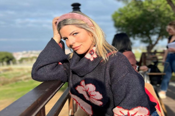 93 kilo arıqlayan  məşhur aktrisa   bikinidə