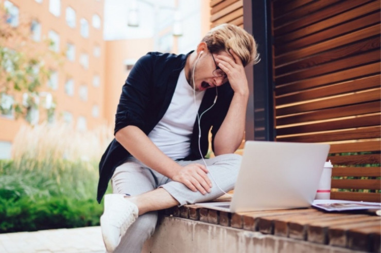 İsti havada  yuxusuzluluqla   mübarizə aparmaq üçün SƏKKİZ MƏSLƏHƏT