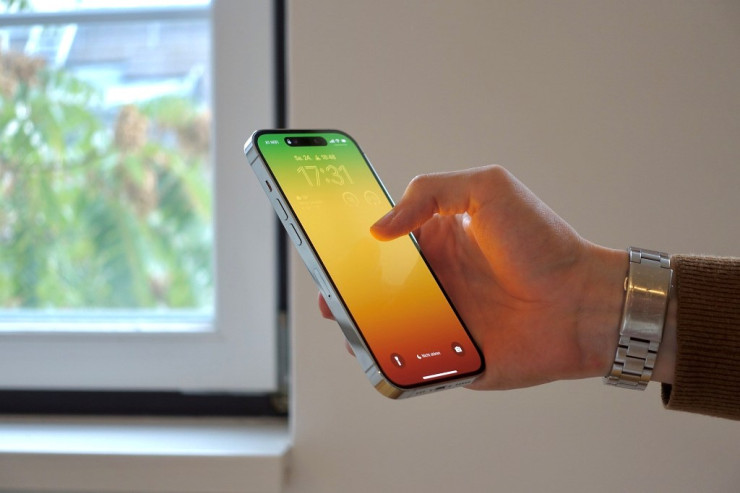 “iPhone 14” istifadəçiləri  batareyadan   şikayətçidirlər