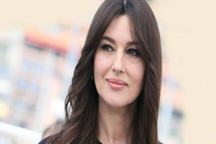 "Seksual obyekt kimi görünməkdən sıxılmıram" - Monika Beluççi 