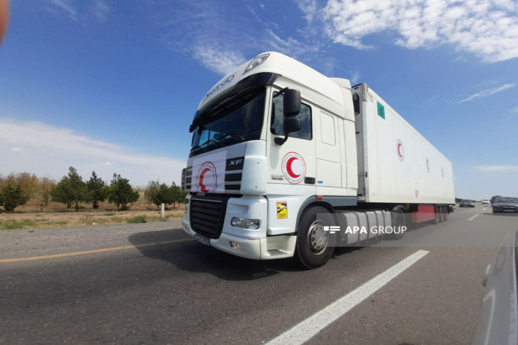 Bakıdan Xankəndiyə yola salınan 40 ton unla yüklü avtomobillər Ağdama çatdı - YENİLƏNİB 