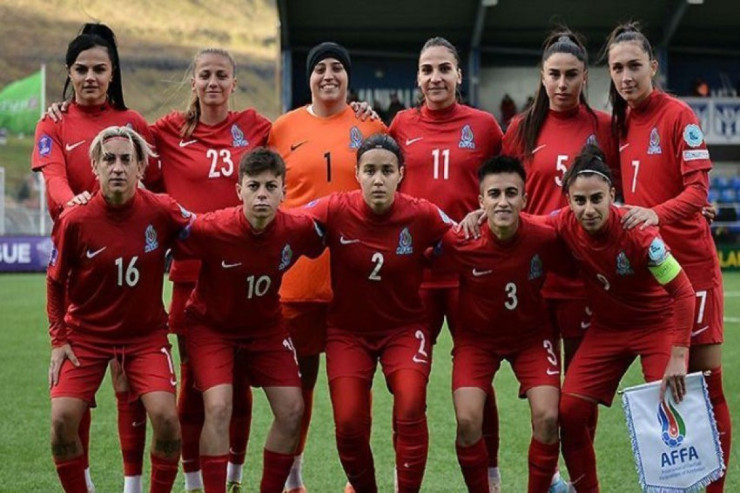 Qadın futbolçular B Liqasına YÜKSƏLDİ 