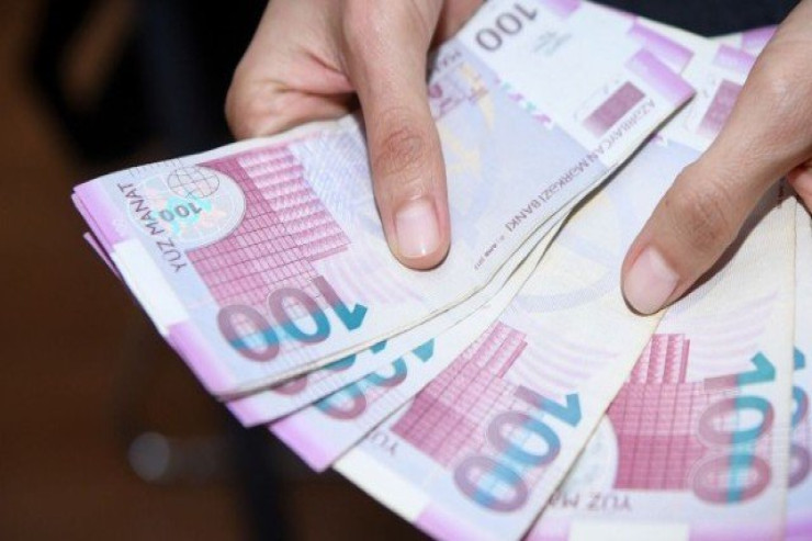 İsmayıllıda yeniyetmə 2500 manat oğurluyub, xərclədi