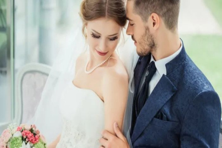 2024-cü ilin  toy rəngi  