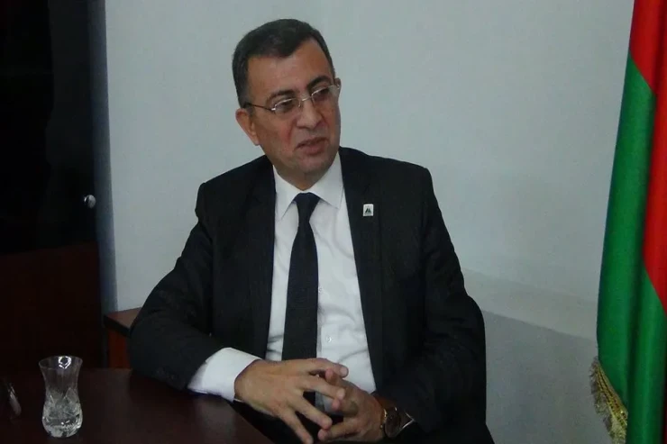 Yadigar Sadıqlı Müsavat partiyasından istefa verdi 