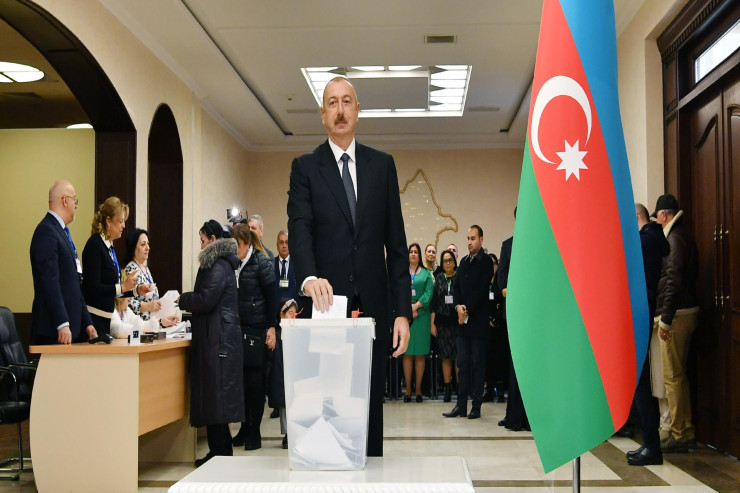 İlham Əliyevin prezidentliyə namizədliyinin irəli sürülməsi təsdiqlənib