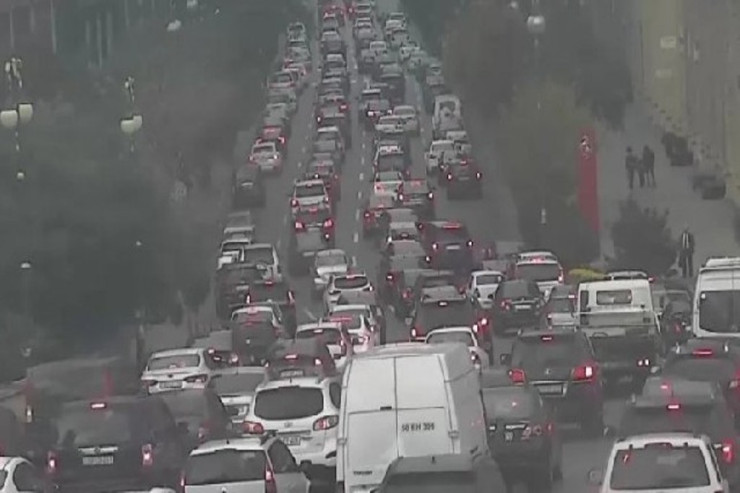 Bakıda  tıxac olan   yollar -  SİYAHI  