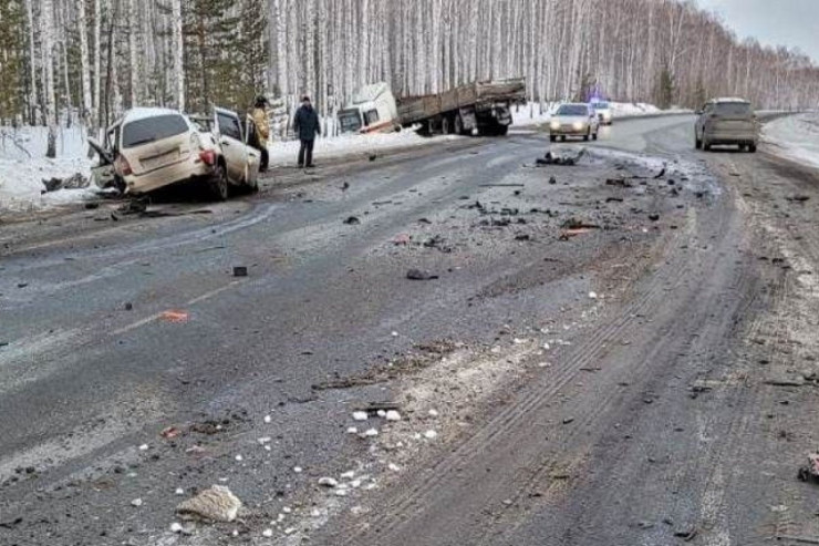 Yol qəzasında 5 nəfər öldü
