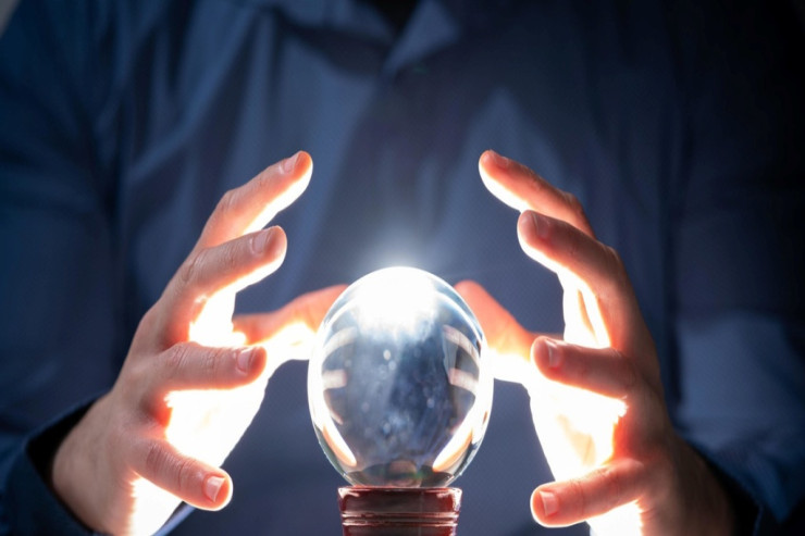 2024-cü ildə siyasi və sosial sarsıntılar,  "qadınlar üçün uğur"   PROQNOZU