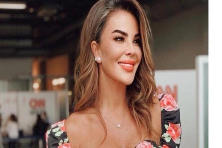 Məşhur aparıcının uçduğu təyyarəni ildırım vurdu... - Başına daha nələr gəldi?