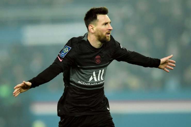 Messi PSJ-də qalmaq istəmir