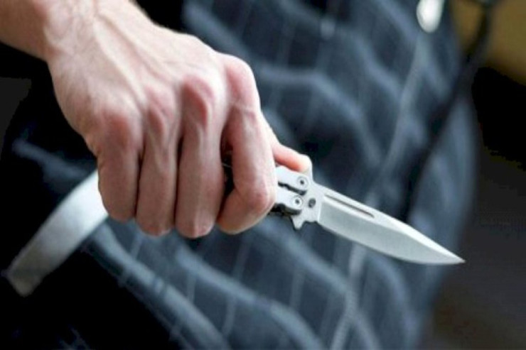 Azərbaycanda 33 yaşlı kişi BIÇAQLANDI 