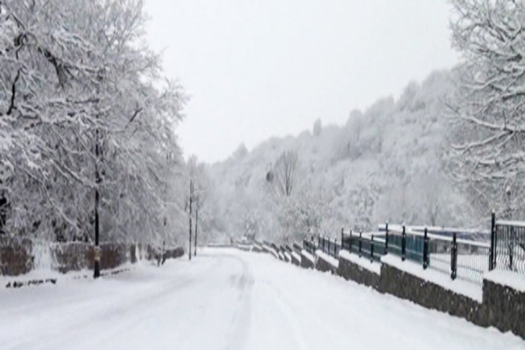 Azərbaycanda bu rayona 45 sm qar  yağıb