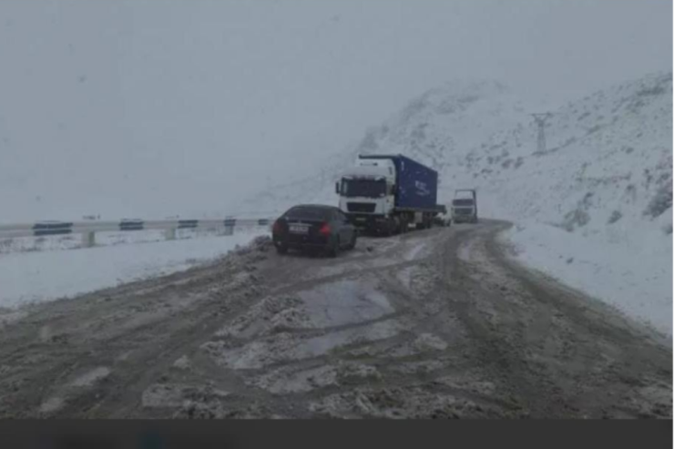 XƏBƏRDARLIQ: Hava şaxtalı olacaq,  yollar buz bağlayacaq 