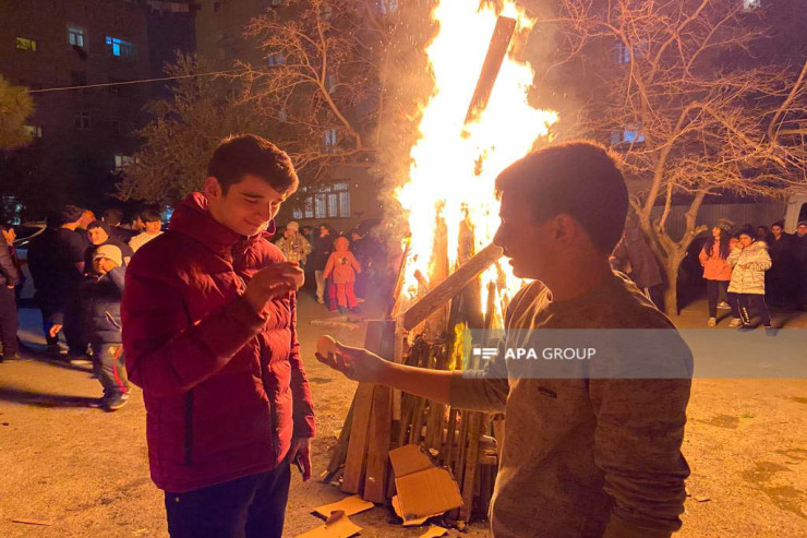 Bakıda Od çərşənbəsi qeyd olunur -FOTO 
