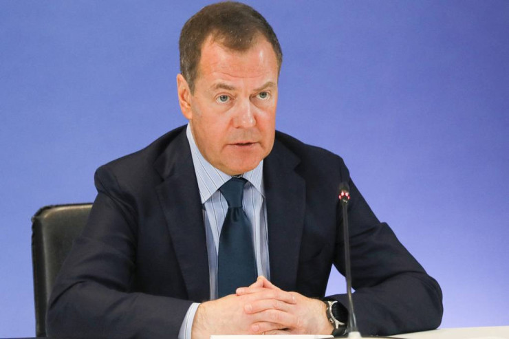 Xainlərlə müharibə qanunlarına uyğun davranılmalıdır – MEDVEDEV  