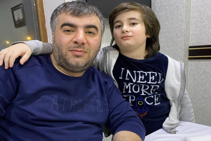 Rəşad Dağlının oğluna qarşı DƏLƏDUZLUQ:  "Atamın bu vəziyyətindən..." - FOTO 