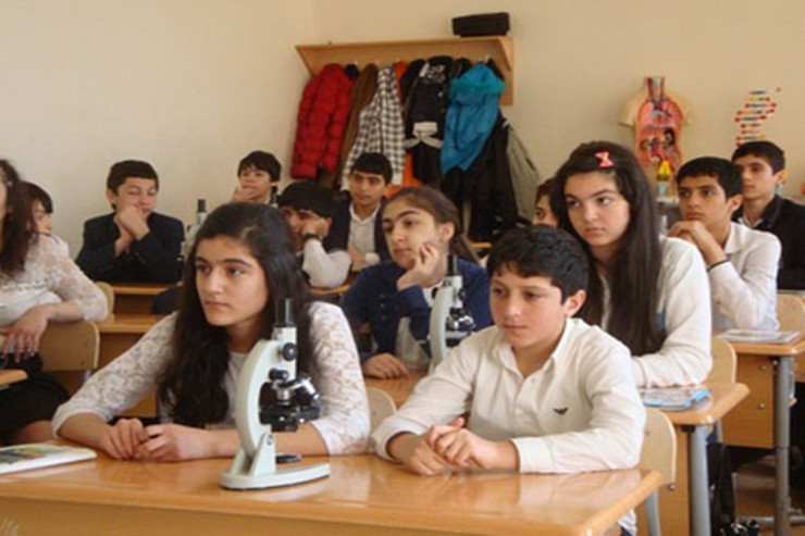 Orta məktəbi vaxtından əvvəl bitirmək istəyənlərin  NƏZƏRİNƏ 