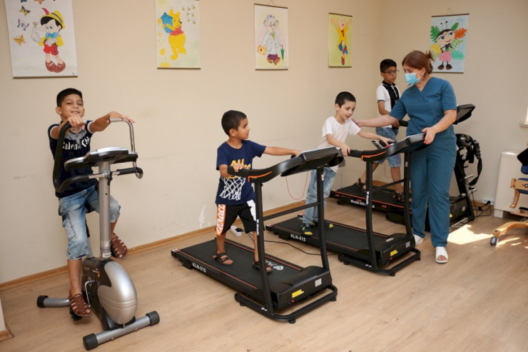 Əlil uşaqlara qulluq edənlər daha çox pul alacaq