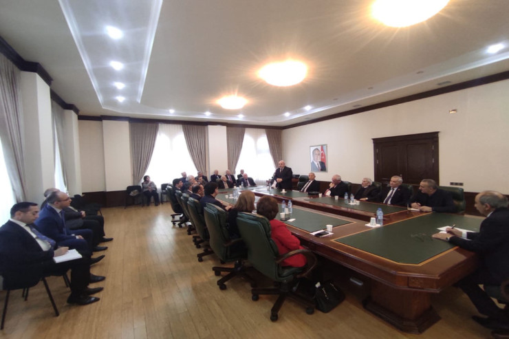 Qərbi Azərbaycan İcmasında CİDDİ MÜZAKİRƏLƏR 