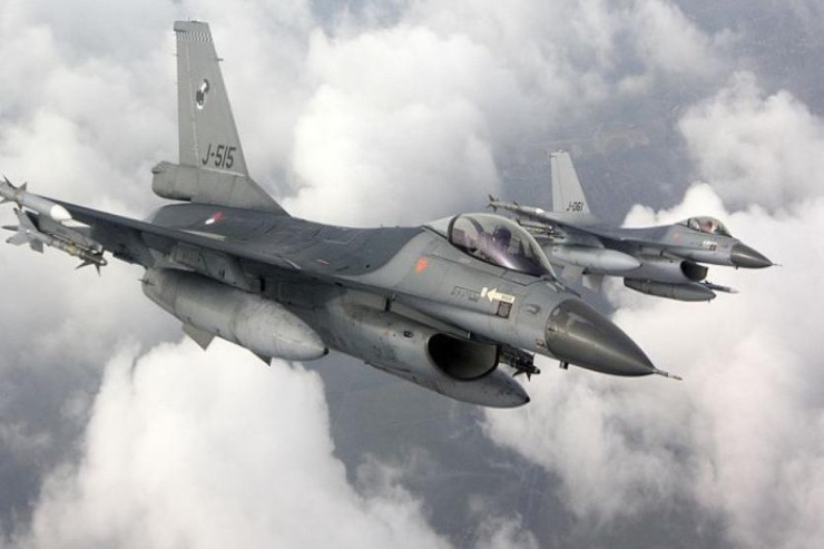 Ukraynaya F-16 qırıcıları da göndərilə bilər - Pentaqon