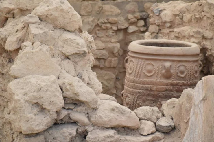 3 min yaşı olan  şəhər   tapıldı