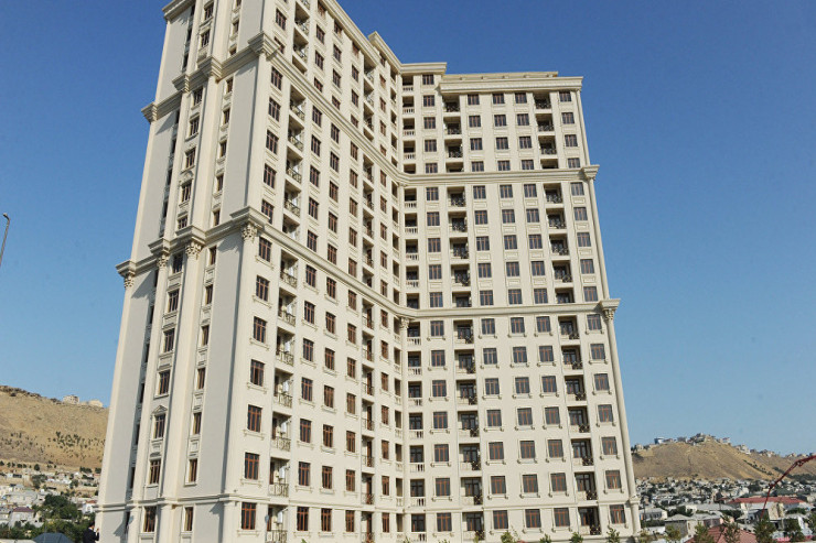 Jurnalistlərin binasından həyəcan TƏBİLİ:  Polis hərəkətə keçdi