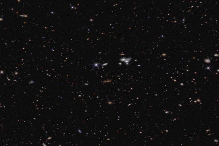 Astronomlar ən uzaq "qara dəliyi" aşkara çıxardılar