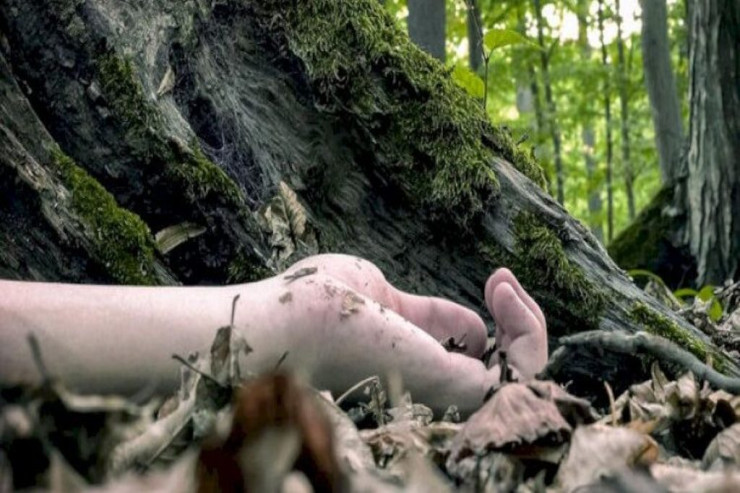 Qızının rəfiqəsini öldürüb meşəyə atdı  - FOTO 