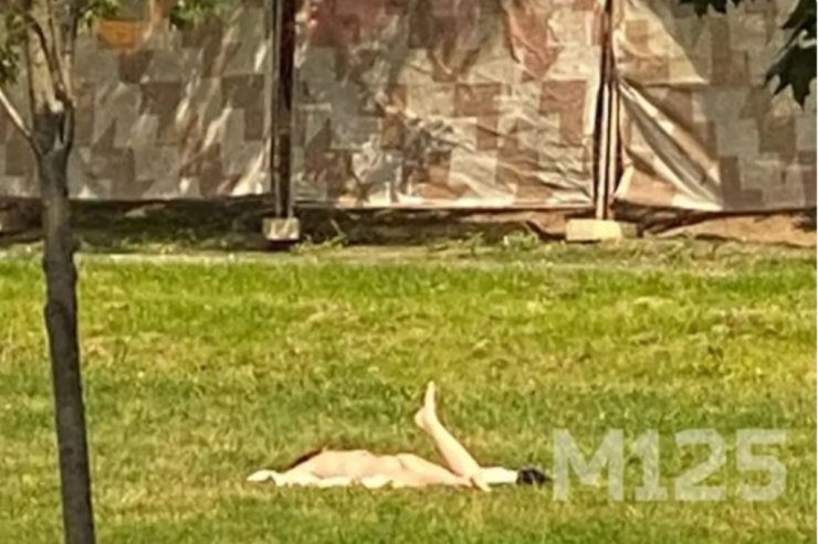 Çılpaqlanıb  günəş vannası   qəbul etdi – Görün harada?