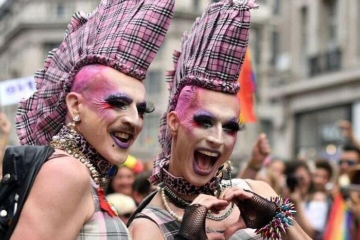 Bu ölkədə  homoseksuallar   müalicə olunacaq