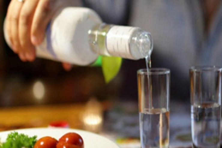 Bakının mərkəzindəki restorandan 3400 manatlıq  araq oğurlandı  