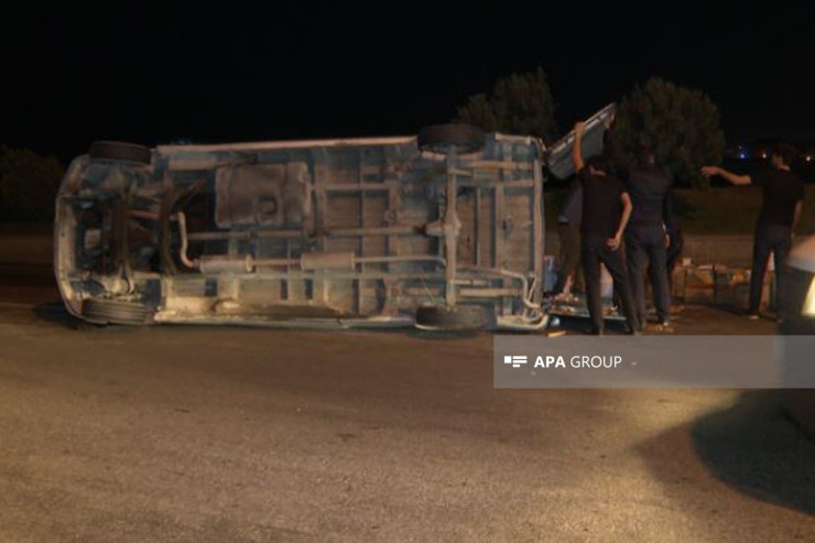 “Ford” aşdı, Bakının çıxışında tıxac yarandı-FOTO 