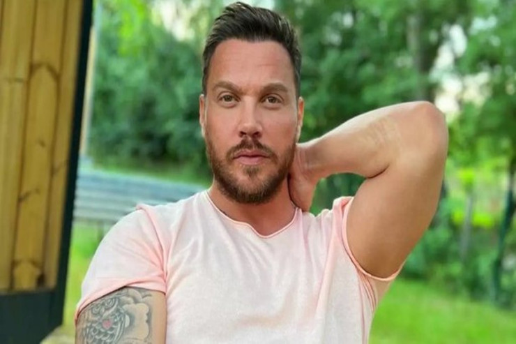 Məşhur müğənnidən ŞOK etiraf  – Əxlaqsız təklif aldım