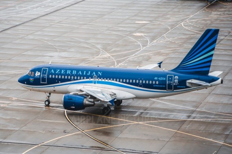 Bakı-Naxçıvan təyyarəsi təcili ENİŞ ETDİ - SƏBƏB 
