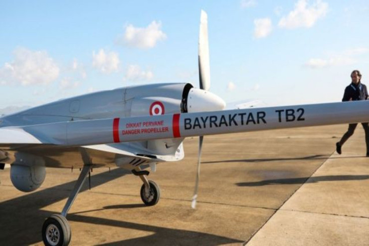 “Bayraktar”lar Küveyt səmasında 