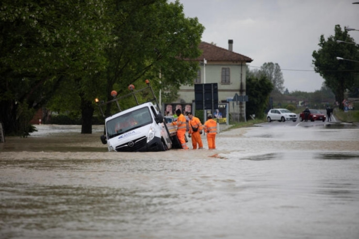  Hava ilə bağlı   Yol Polisindən sürücülərə MÜRACİƏT