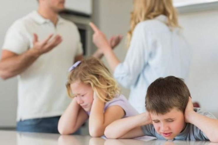 Azərbaycanda bir ildə boşanan  uşaqlı ailələrin   SAYI