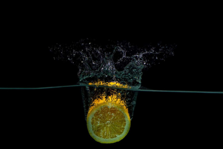 Hər səhəri başlamalı olduğunuz "sehrli"  içki 