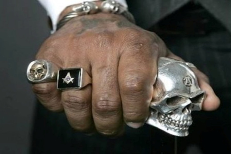 Yenicə azadlığa çıxan  kor "qanuni oğru" axtarışa verildi