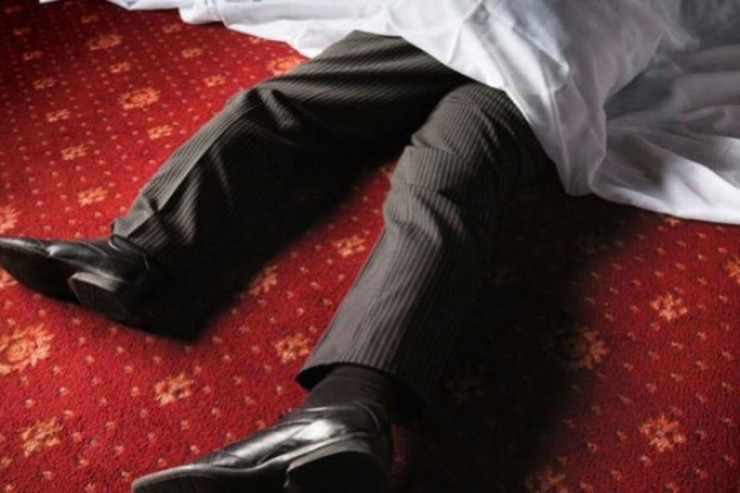 Bakıda evdən kişi meyiti   tapıldı