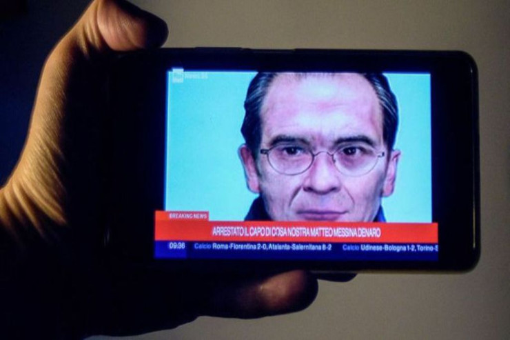 Mafioz  stulun ayağında gizllədilən   şifrəli qeydə görə tutuldu