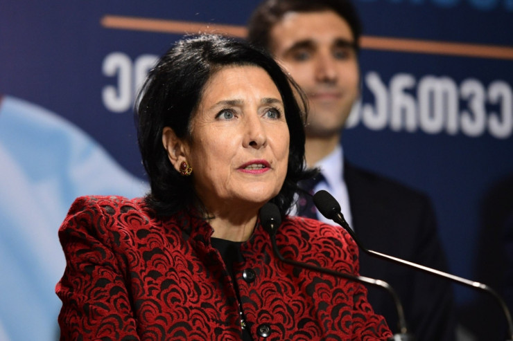 Gürcüstan prezidenti: Moskvanın diktə etdiyi qanuna heç kimin ehtiyacı yoxdur 