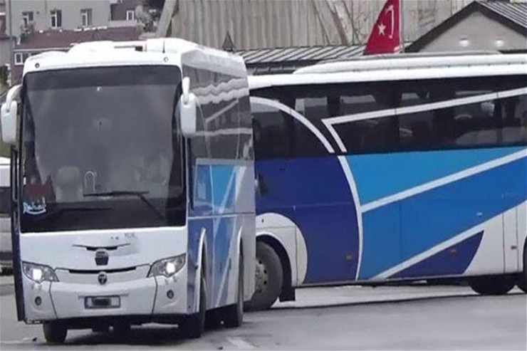 Zəlzələ bölgəsindən sonuncu təxliyə avtobusu  Azərbaycana yola düşdü 