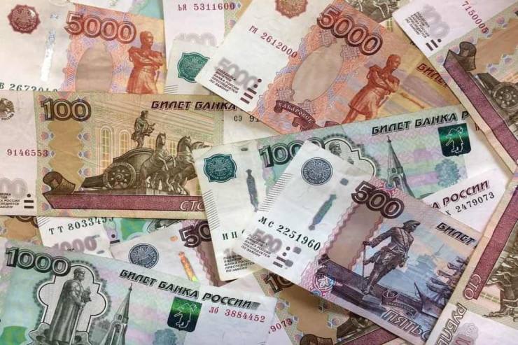 Rusiyada müəllimlərin maaşları gecikir: Bütün pullar  müharibəyə xərclənib 