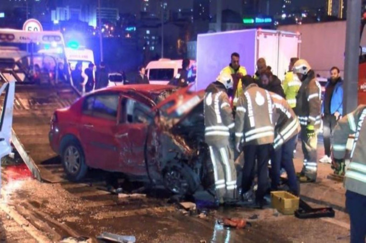 Sürücü vəsiqəsi olmadan maşın sürdü:  1 ölü, 2 yaralı  